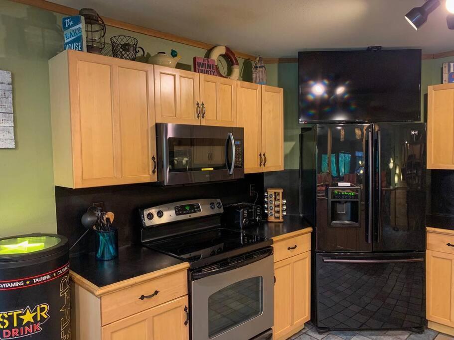 The River Haven - Sleeps 32 - On Guadalupe River Сегин Экстерьер фото