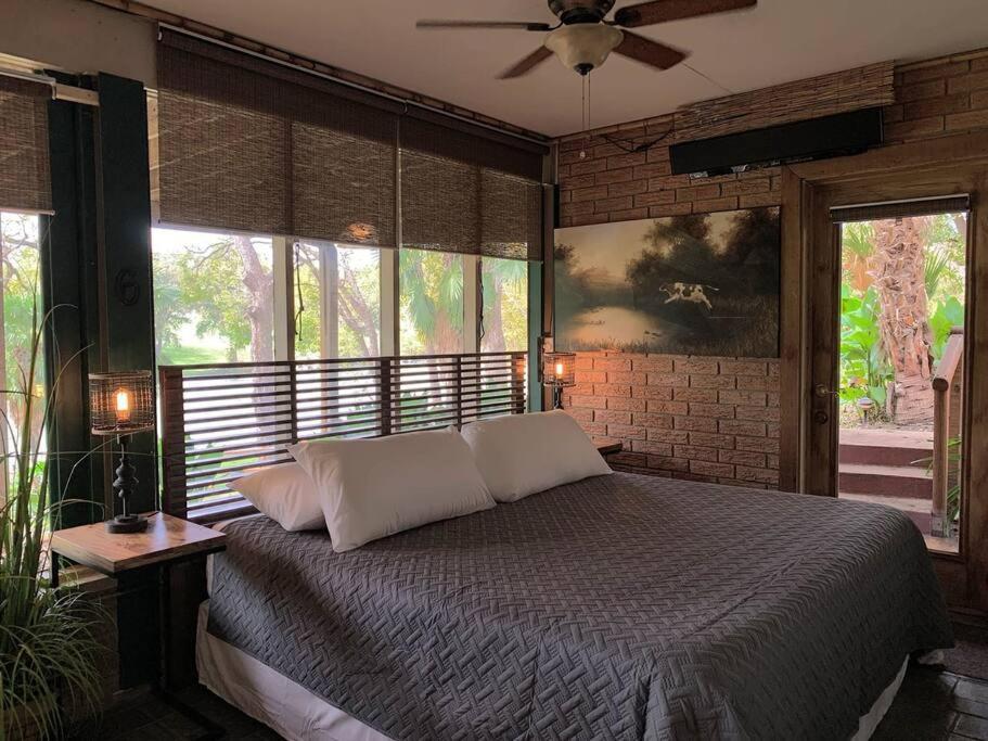 The River Haven - Sleeps 32 - On Guadalupe River Сегин Экстерьер фото