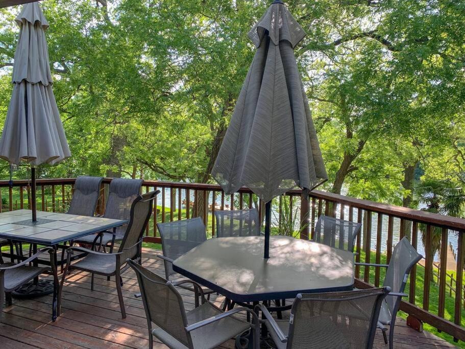 The River Haven - Sleeps 32 - On Guadalupe River Сегин Экстерьер фото