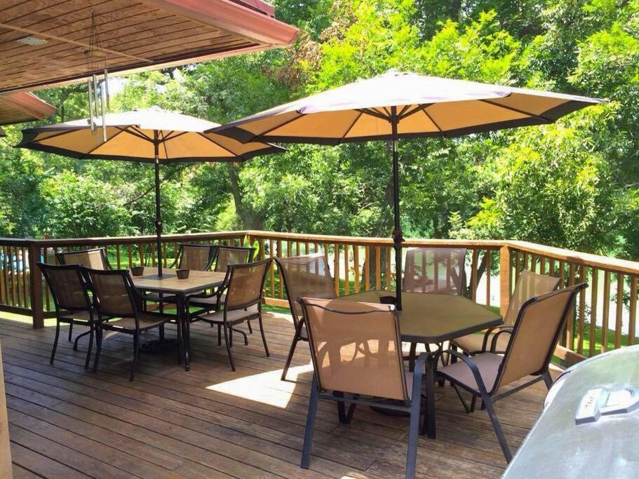 The River Haven - Sleeps 32 - On Guadalupe River Сегин Экстерьер фото