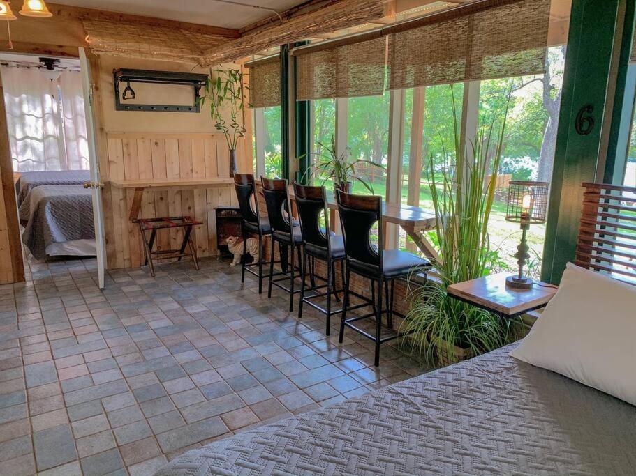 The River Haven - Sleeps 32 - On Guadalupe River Сегин Экстерьер фото