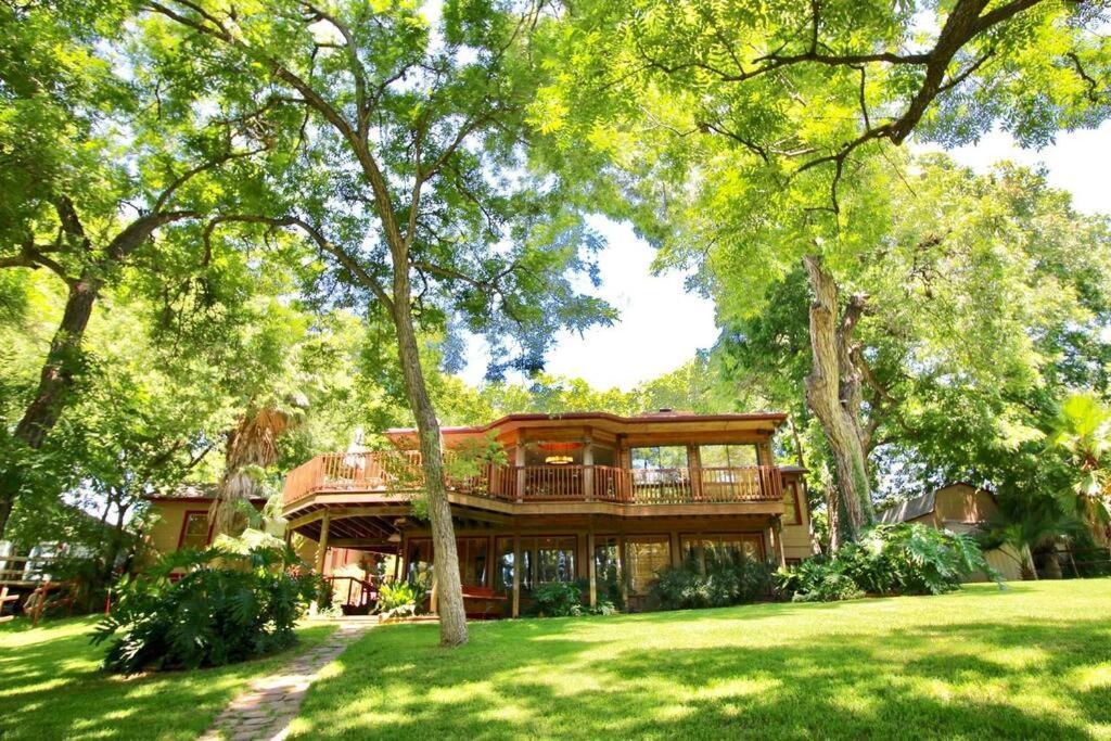 The River Haven - Sleeps 32 - On Guadalupe River Сегин Экстерьер фото